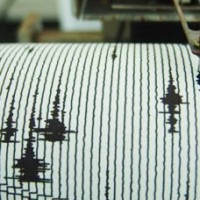 Imagem/Fogo Sismografo Acusando Terremoto