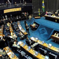 GOSPEL Foto/Imagem Senado se rende a evangélico: criminalizar homofobia fica para 2012 Noticia Brasil