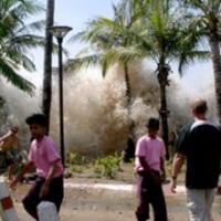 Imagem/Foto - Pessoas Fugindo da Onda Gigante TSUNAMI