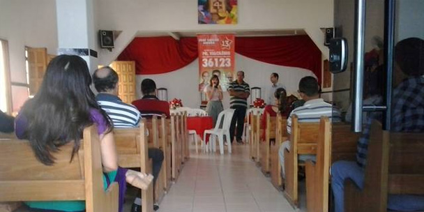 Notícias Gospel Igrejas evangélicas viram comitê e doam dinheiro para candidatos | Noticia Evangélica Gospel